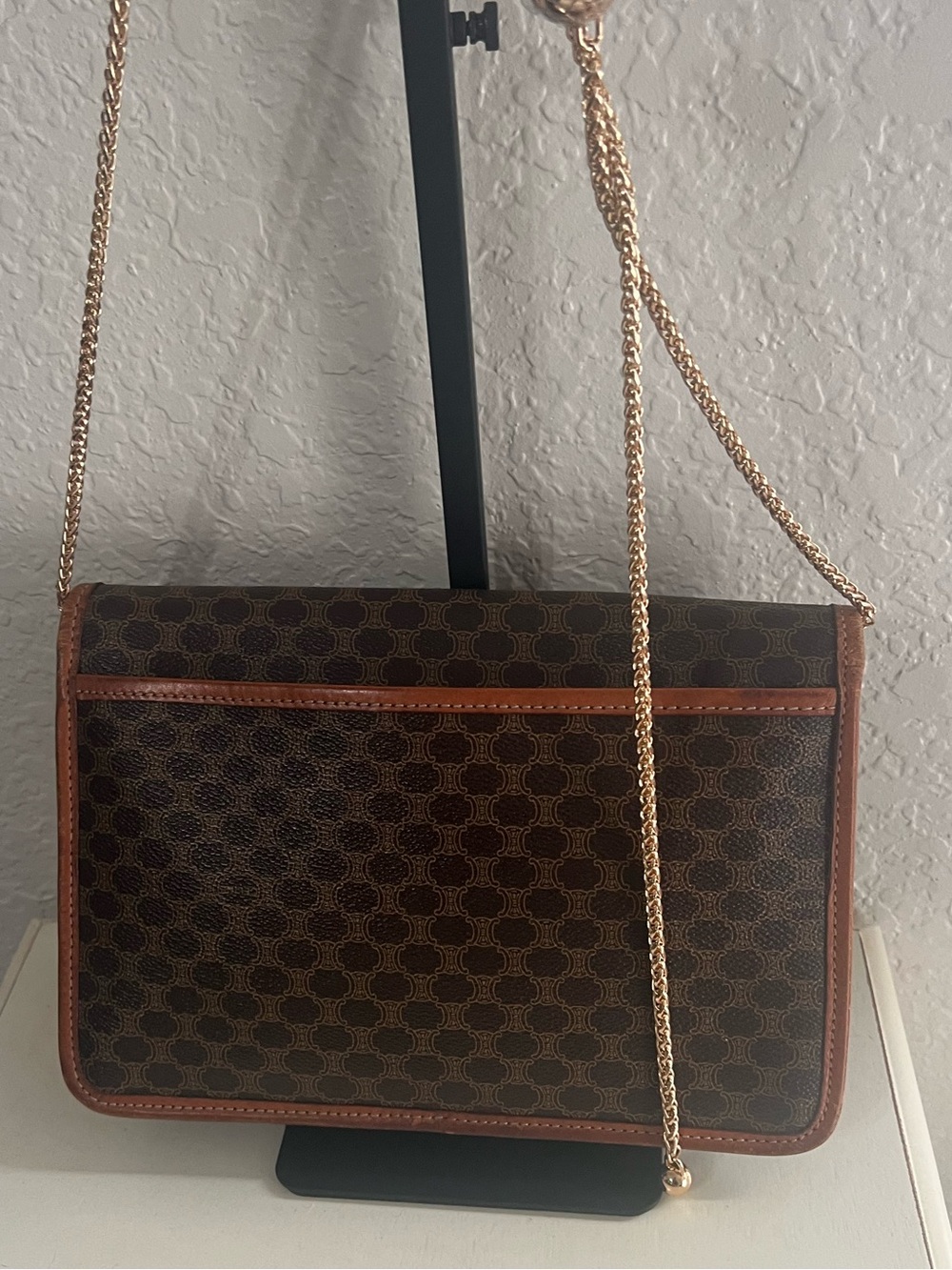 CELINE Brown Patterned Chain Shoulder Bag with Tan Trim - Picture 2 of 10